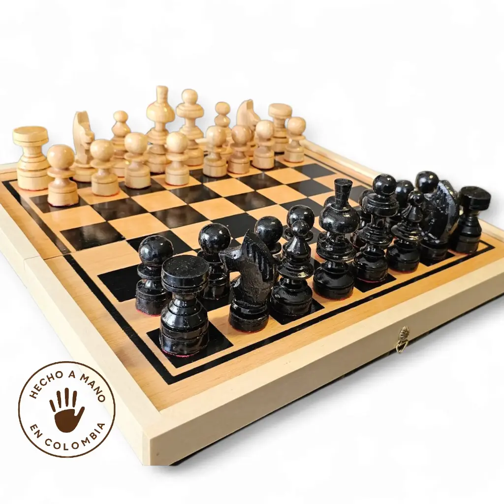 Juego de Ajedrez Clásico en Madera Mediano A-3