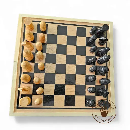 Juego de Ajedrez Clásico en Madera Mediano A-2 
