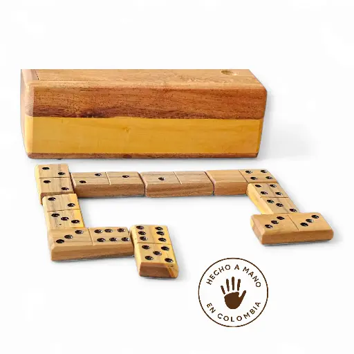 Juego de Dominó Clásico en Madera Mediano D-2 
